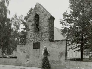 Kirche der Evangelischen Brüdergemeine : Glockenwand des 1. Betsaals (1724), Ansicht vom Zinzendorfplatz