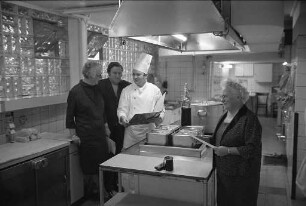 Mitgestaltung des Speiseplans durch Bewohnerinnen und Bewohner beim Alters- und Pflegeheim Schmitz