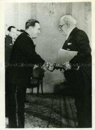 Botschafter Puschkin beim Neujahrsempfang bei Wilhelm Pieck
