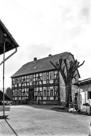 Wohnhaus (Wohnhaus, Fachwerk); Haina, Im Dorf (Haddenberg) 1
