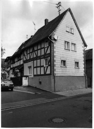 Lahnau, Kirchstraße 12