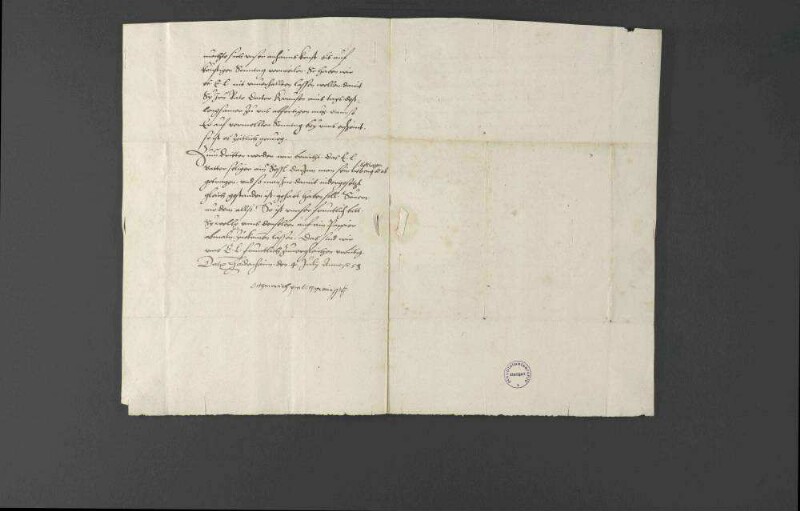 Pfalzgraf Ottheinrich überschickt Zeitungen, benachrichtigt Herzog Christoph von Württemberg von seiner Zusammenkunft mit Bischof Otto von Augsburg und bittet um eine Zeichnung des Tragsessels, den schon Herzog Ulrich genutzt habe.