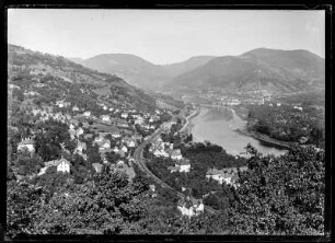 Blick von Westen ins Elbtal bei Salesel (Dolní Zálezly/Tschechische Republik) und Sebuzín