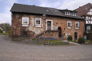 Steinhaus (Wohnhaus, Bruchsteinmauerwerk); Burgwald, Johanniterstraße 9, Johanniterstraße 11
