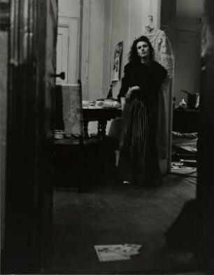 Die Malerin Leonora Carrington in ihrer Wohnung in Greenwich Village