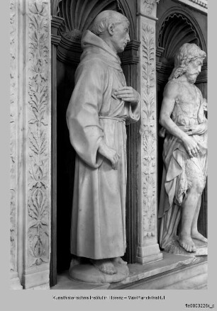 Altar mit den Heiligen Franziskus, Johannes dem Täufer, Antonius von Padua : Altarplatte mit Heiligen in Nischen