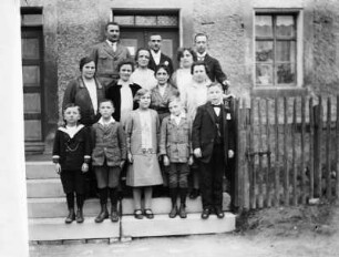 Mittelsachsen, Gruppenbildnis : Mittelsachsen. Gruppenbildnis einer Familie