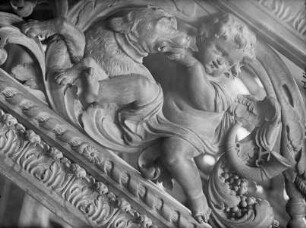 Kanzel — Putto mit Hund