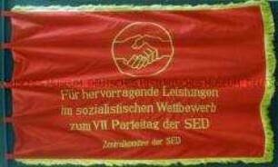 Fahne der Sozialistischen Einheitspartei Deutschlands zum VII. Parteitag der SED