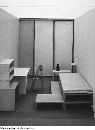 Kombiniertes Arbeits- und Schlafzimmer