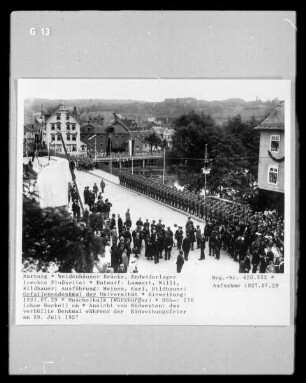 Marburg, Weidenhäuser Brücke, Einweihung des Gefallenendenkmals der Universität