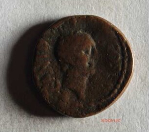 Römische Münze, Nominal Denar, Prägeherr Münzmeister M. Cocceius Nerva f. Marcus Antonius bzw. Lucius Antonius, Prägeort nicht bestimmbar, Fälschung