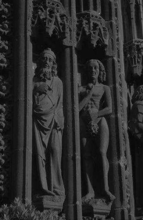 Nürnberg: Figuren am Portal [Lorenzkirche]