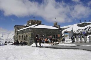 Zermatt - Bergstation : Die Bergstation der Gornergratbahn in 3000 m Höhe, aufgenommen am 17. Mai 2010 bei Zermatt