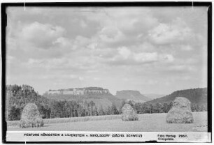 Festung Königstein und Lilienstein von Nikolsdorf. Sächsische Schweiz
