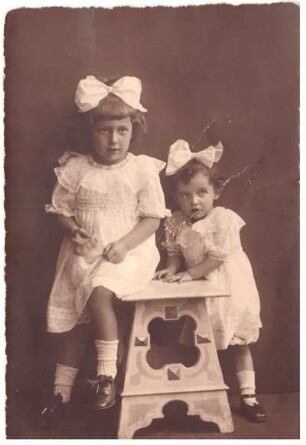 Kinderporträt Alice und Friedel Savelkouls vor 1921