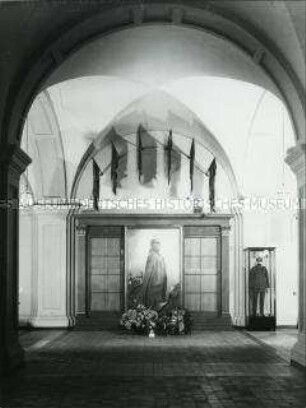 Ehrung von Paul von Hindenburg und Erich Ludendorff im Erdgeschoss des Berliner Zeughauses