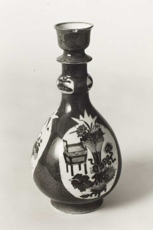 Flaschenvase mit trichterförmigem Rand puderblauem Fond