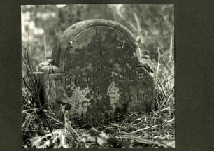 Friedhof, Grabstein des Philipp Wolf, 19. Jh.