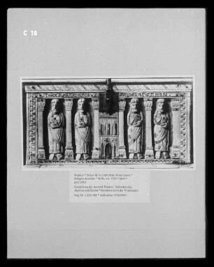 Reliquienkassette — Darstellung der Apostel Thomas, Bartholomäus, Andreas und Simon