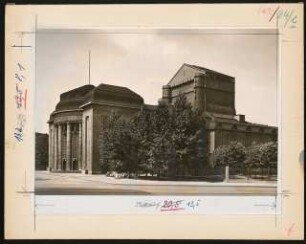 Volksbühne, Berlin-Mitte: Ansicht von Osten