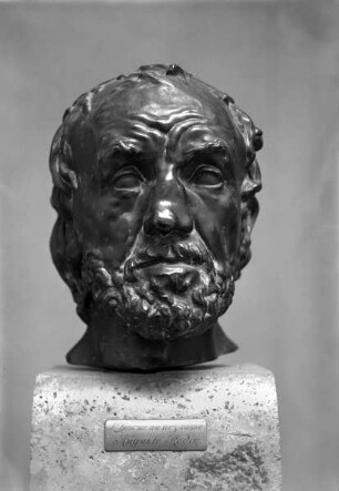 Le masque de l'homme au nez cassé