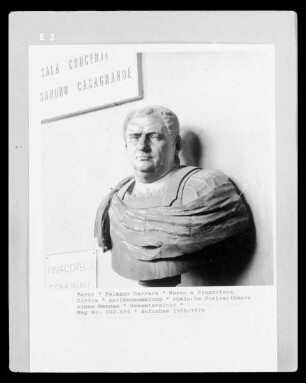 Fragment einer Liegefigur