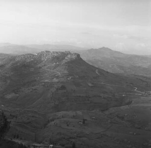 Calascibetta, Blick auf den Ort und die umgebende Landschaft