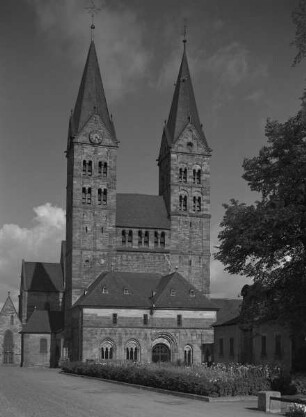 Dom & Ehemalige Stiftskirche Sankt Peter — Westwerk