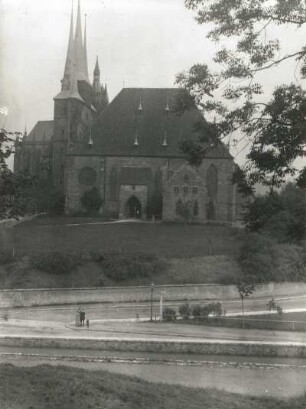 Erfurt. Collegiatskirche St. Severi. Blick vom Petersberg