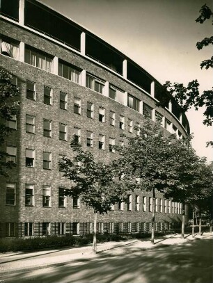Schatzamt der DAF - Verwaltungsgebäude Fehrbelliner Platz, Berlin, ohne Datum
