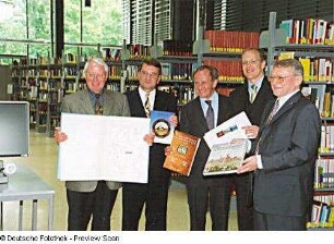Prof. Jürgen Hering (Generaldirektor SLUB; rechts), Botschafter S.E. Dr. Julien Alex (Mitte), Dr. Heribert Heckschen (Honorarkonsul Großherzogtum Luxemburg; 2. von rechts), Magnifizenz Prof. Dr. Achim Mehlhorn (Rektor TU Dresden; 2. von links) und Alfred Post (Kanzler TU Dresden; links), Bereichsbibliothek DrePunct
