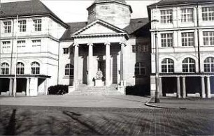 Fischer, Theodor; Wiesbaden; Museum - Haupteingang