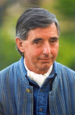 Desmond Egan (Irland), Schriftsteller : Egan, Desmond (Schriftsteller)