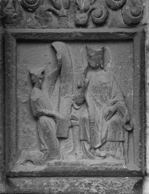 Nordwestportal (Marienportal) — Relief