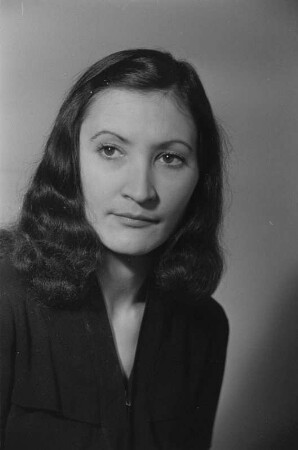 Porträtaufnahmen von Miriam Fee : Porträt Miriam Fee