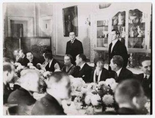 Frühstück in der französichen Botschaft in Washington D.C. zu Ehren des Besuchs von Pierre Laval in den USA. Pierre Laval