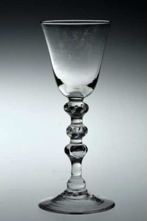 Kelchglas mit gestippter Liebesallegorie