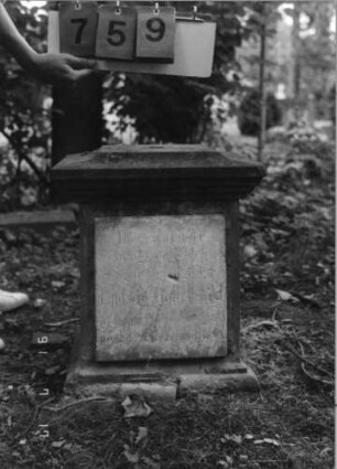 Grabstein 759 [Hahn S. 246 Grab-Nr. 644]