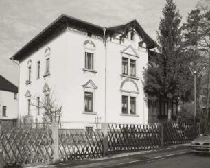 Radebeul, Humboldtstraße 9. Mietvilla (um 1895)