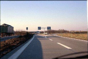 Einfahrt in Tangente Nordost (Heilbronn Richtung Heidelberg) von Nebenfahrbahn Nord der A6 (Heilbronn Richtung Mannheim)