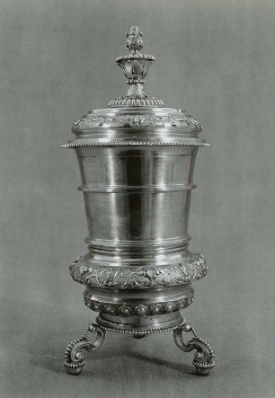 Becher