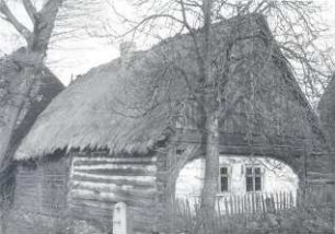 Wohnhaus in Klein Partwitz : Bauwesen - Exterieur. Ort: Bjezdowy / Klein Partwitz. Gebohltes Haus.