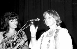 Freiburg: Kurbel, auf der Bühne, Gina, Maria Schell