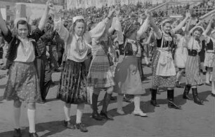 Demonstration zum 1. Mai 1951 in Berlin : Demonstranten