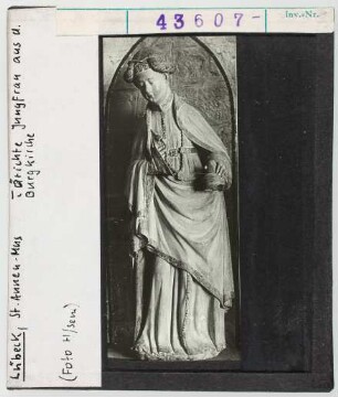 Lübeck, St. Annen-Museum: Törichte Jungfrau aus der Burgkirche