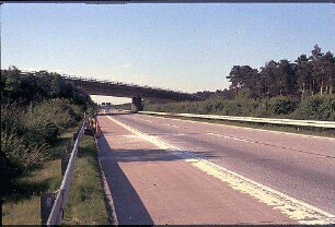 Hauptfahrbahn West (Mannheim Richtung Heilbronn): Brücke Ost (Rampe Nord [Speyer Richtung Mannheim]) von Süden (gegen die Fahrtrichtung)