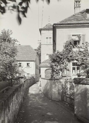 Blick gegen Wohnhaus, Angelsteg 2
