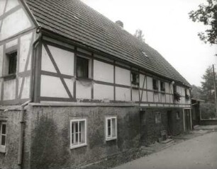 Lichtenberg, Trassenweg 31. Gehöft. Wohnstallhaus. Traufseite