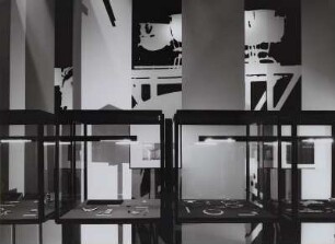 XIII. Triennale Mailand, Deutsche Abt., Schmuckvitrinen
